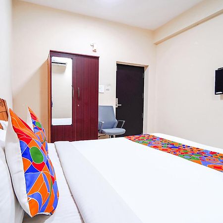Fabexpress Uv Residency - 700M From Coimbatore International Airport Irugur Eksteriør bilde