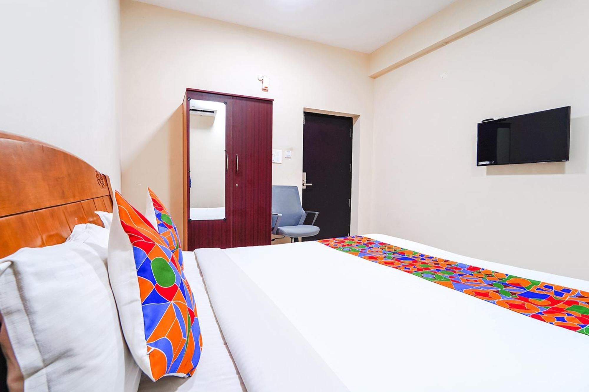 Fabexpress Uv Residency - 700M From Coimbatore International Airport Irugur Eksteriør bilde