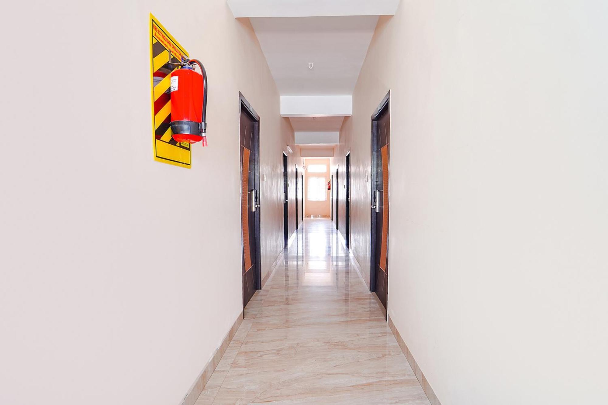 Fabexpress Uv Residency - 700M From Coimbatore International Airport Irugur Eksteriør bilde