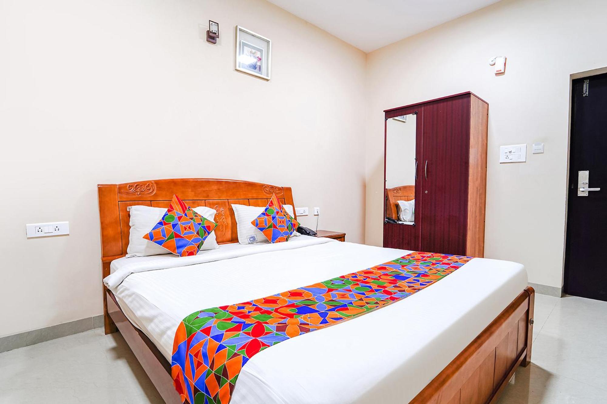 Fabexpress Uv Residency - 700M From Coimbatore International Airport Irugur Eksteriør bilde
