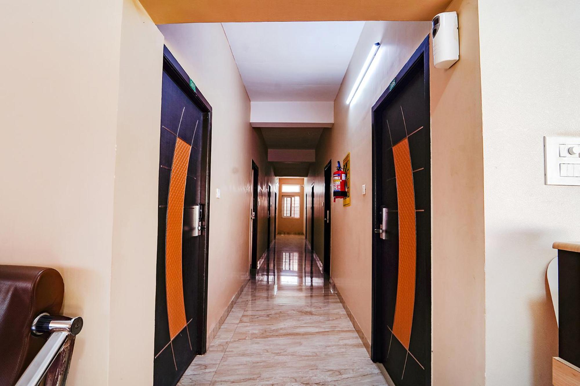 Fabexpress Uv Residency - 700M From Coimbatore International Airport Irugur Eksteriør bilde